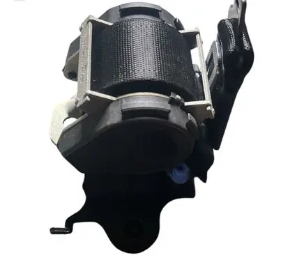 Middle seatbelt (rear)