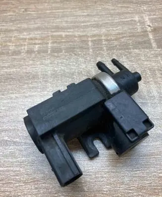 Audi A4 S4 B6 8E 8H Turbo solenoid valve 8E0906628C