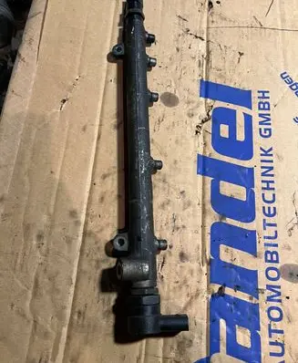 Mercedes-Benz C W203 Fuel main line pipe A6110700395
