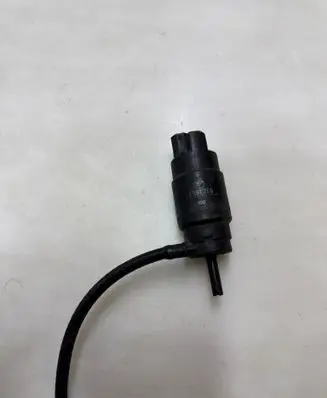 BMW 5 E34 Windscreen/windshield washer pump 1391358