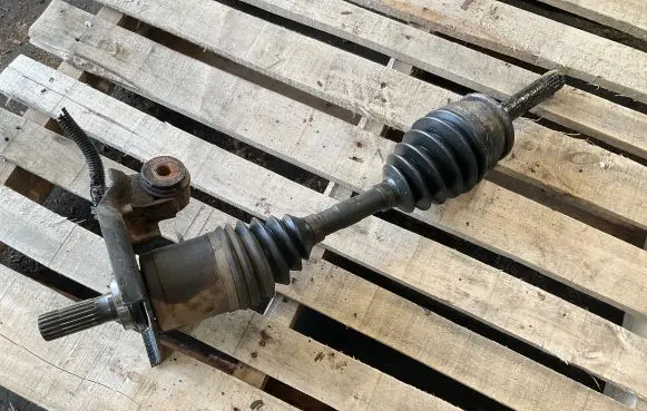 Isuzu D-Max Front driveshaft