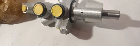 Mercedes-Benz 190 W201 Master brake cylinder A0054305901 12272