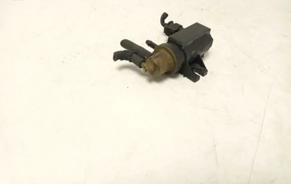 Mercedes-Benz C W204 Turbo solenoid valve A0091533128