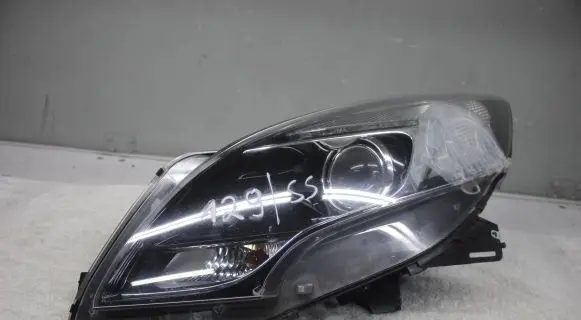 Opel Zafira C Headlight/headlamp 13399858 LE10A6239 030126320100