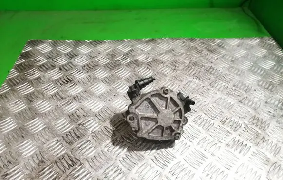 Ford Focus Vacuum pump 9804021880