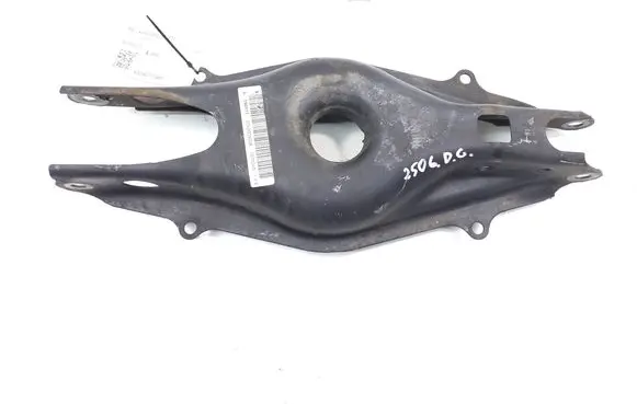 Rear control arm