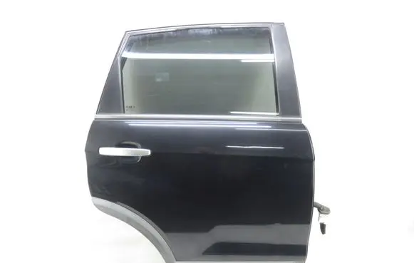 Chevrolet Captiva Rear door 