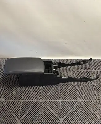 Lexus GS 300 350 430 450H Center console 5881030C70