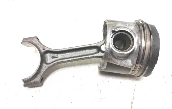 Volvo XC60 Piston with connecting rod 81L123