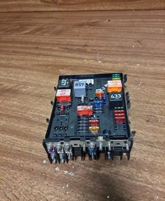 Audi A3 S3 8P Fuse box set 1K0937124H 015345021