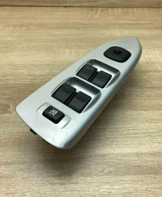 Mazda Premacy Electric window control switch C8HD172 CB8166350A