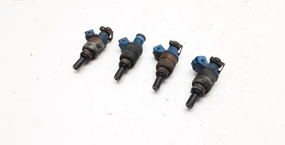 Volkswagen PASSAT B5 Fuel injector 058133551F
