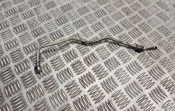Volkswagen Cross Polo Turbo turbocharger oiling pipe/hose