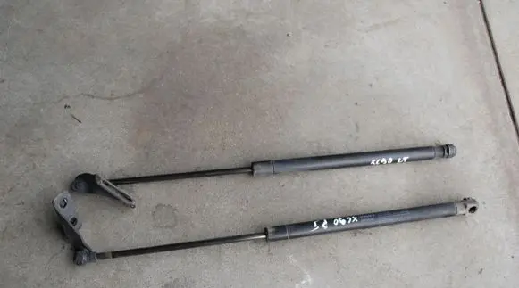 Volvo XC90 Tailgate/trunk strut/damper 30634580