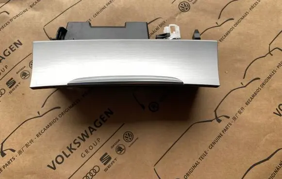 Volkswagen PASSAT CC Ashtray (front) 3C0863284K