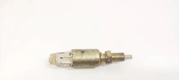 Toyota RAV 4 (XA20) Brake pedal sensor switch