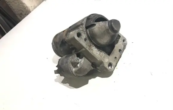 Citroen C4 I Picasso Starter motor 9663528880