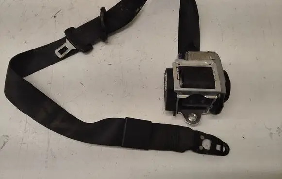 Audi A4 S4 B7 8E 8H Front seatbelt 8E0857705