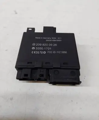 Mercedes-Benz CLK A209 C209 Door control unit/module 2098200926