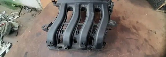Renault Megane III Intake manifold 8200647713