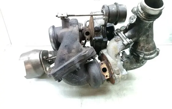 Mercedes-Benz E C207 W207 Turbo A6510905780 A6510906180