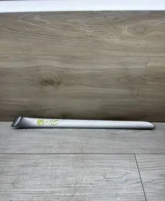 Audi A4 S4 B7 8E 8H Front door trim bar 8E0867409