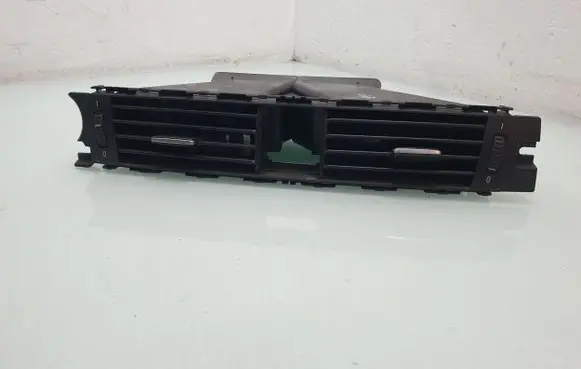 Dash center air vent grill