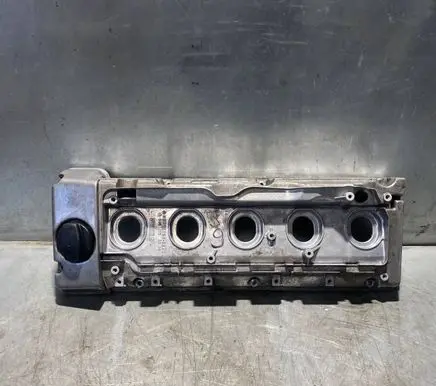 Mercedes-Benz E W124 Rocker cam cover A6050160005 OM605
