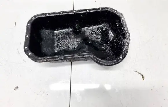 Volkswagen Golf III Oil sump 