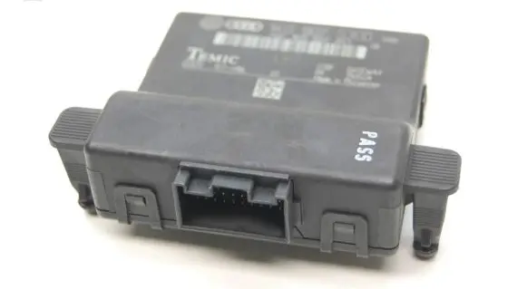 Audi A3 S3 8P Gateway control module 1K0907530D