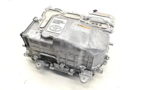 Voltage converter inverter