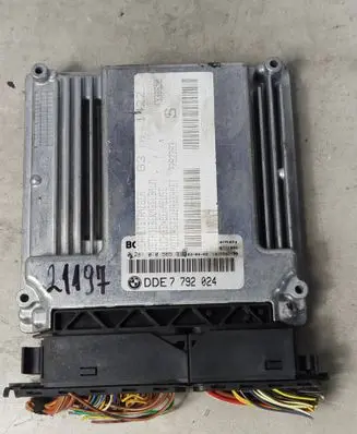 BMW 3 E46 Engine control unit/module 7792024 0281010565