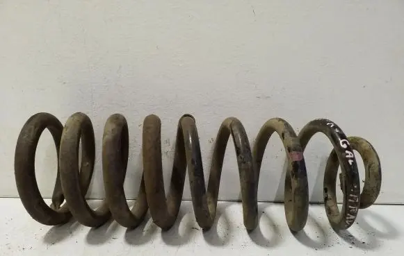 Volkswagen Golf III Rear coil spring