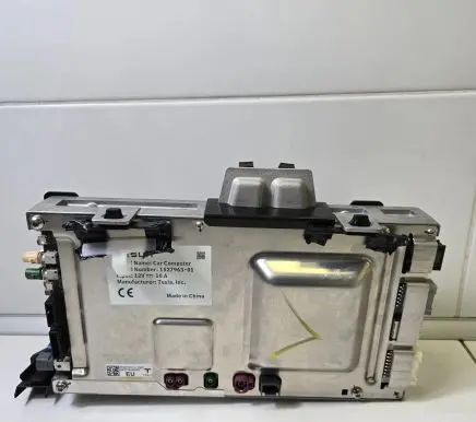 Tesla Model 3 Engine control unit/module 152796301