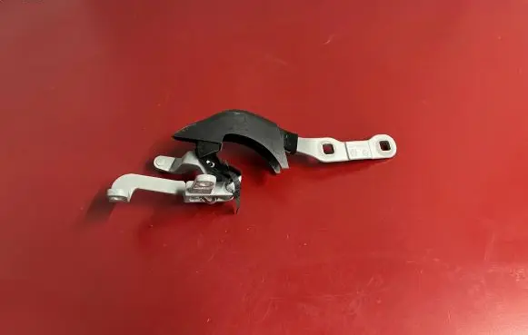 BMW X4 G02 Tailgate/trunk/boot hinge 7424413