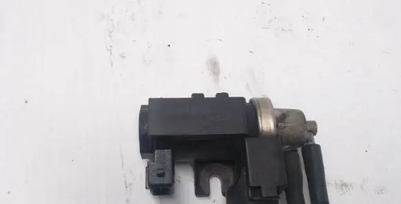 KIA Sorento Turbo solenoid valve 72190315