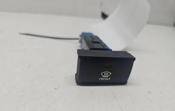 Hyundai Santa Fe Windscreen/window heater switch 202002962