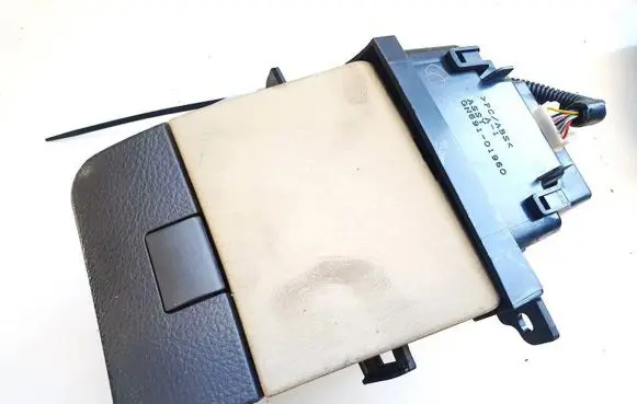 Wing mirror switch