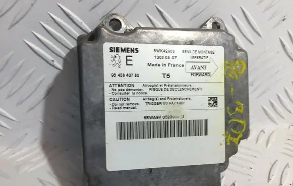 Peugeot 407 Airbag control unit/module 9645840780