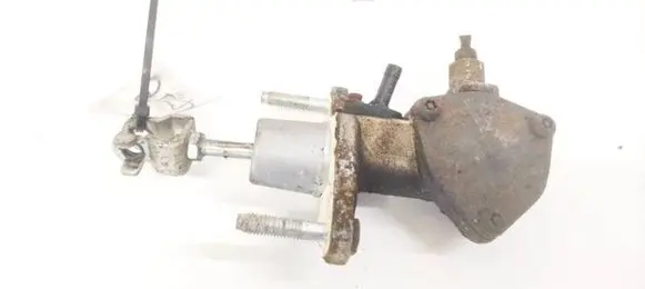 Honda FR-V Clutch master cylinder