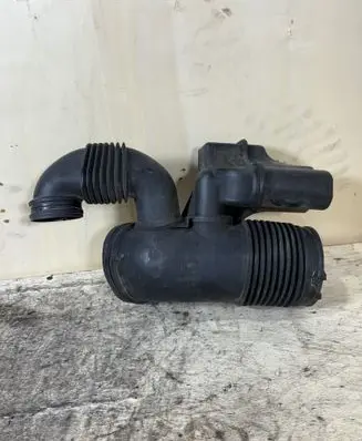 BMW 1 E81 E87 Intake resonator 7559121 13717559121
