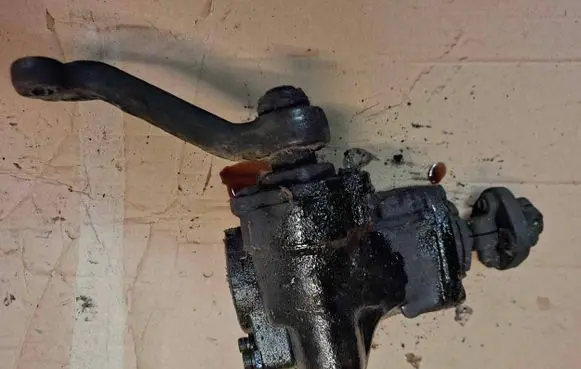 Mercedes-Benz W123 Steering rack 1164610401