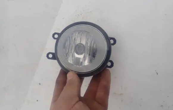 Toyota Avensis T270 Front fog light 89210656