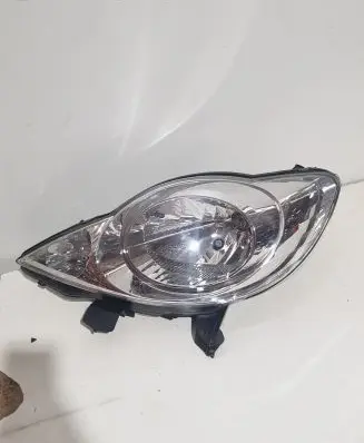 Peugeot 107 Headlight/headlamp 811500H030