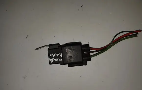 Ford Mondeo Mk III Glow plug pre-heat relay V2313604X43