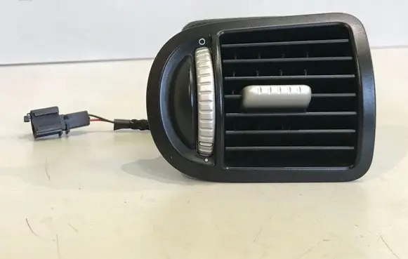 Porsche Cayenne (9PA) Dashboard side air vent grill/cover trim 7L5819703A