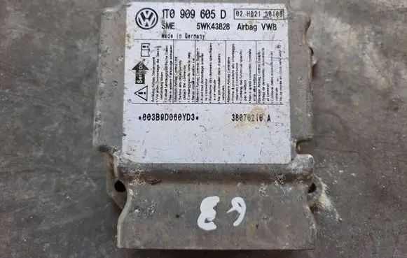 Volkswagen Touran I Airbag control unit/module 1T0909605D 5WK43828 38070210A