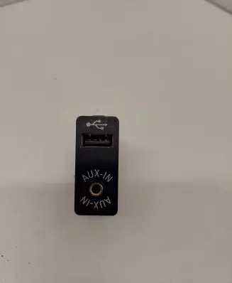 BMW 6 F12 F13 AUX in-socket connector 9237653