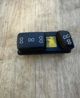BMW 5 E39 Seat control switch 8368934 1552 6131
