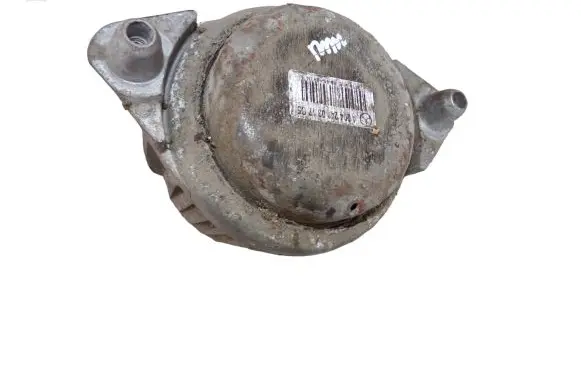 Mercedes-Benz C W203 Engine mount bracket A2042400317